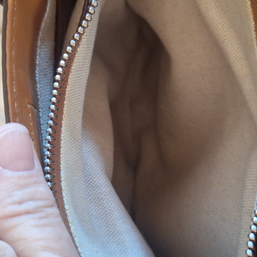 MICHAEL Michael Kors Tan Leather Tote with Structured Design - Picture 15 of 16